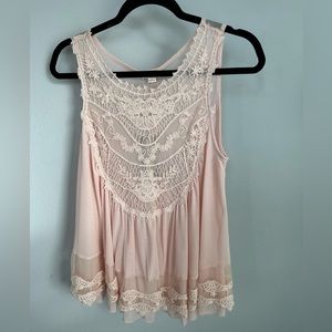 Ultra pink lace tank in size S